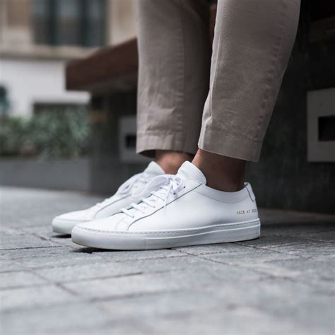 mens casual white sneakers